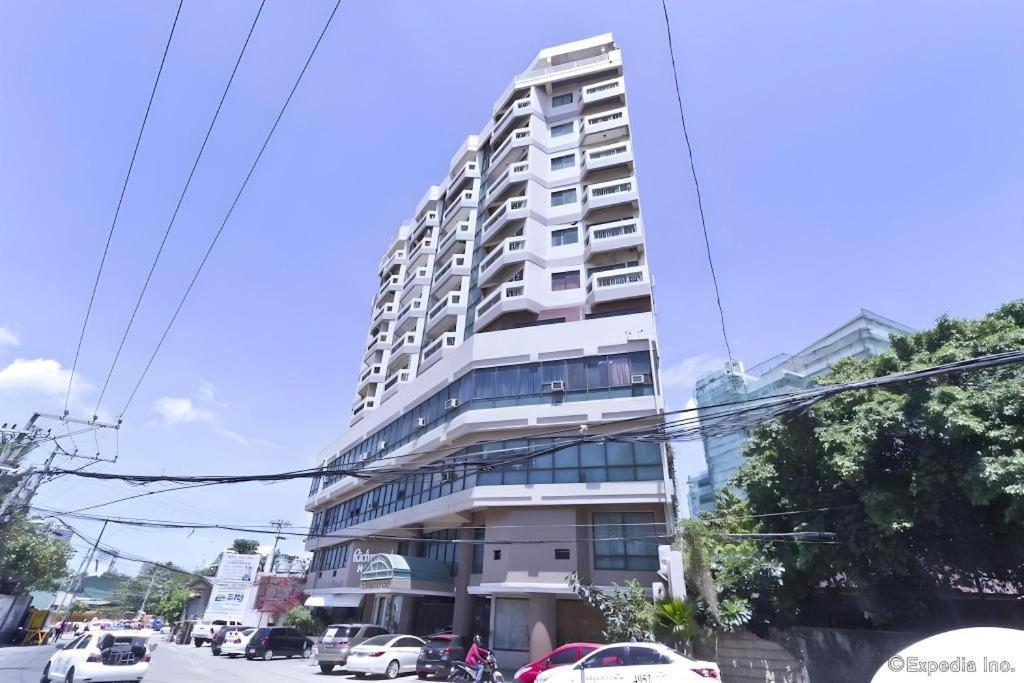 Richmond Plaza Hotel Tabok Экстерьер фото